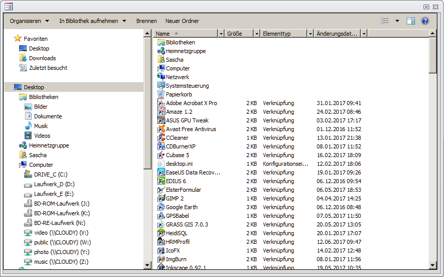 Im Formular fmExplorerSimple ist nur ein Windows Control im Detailbereich untergebracht, welches den Explorer abbildet